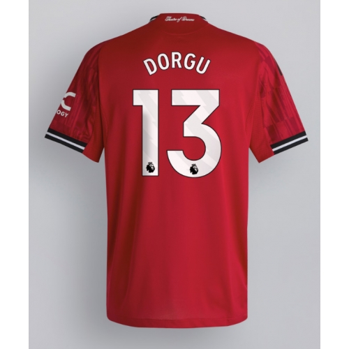 Billige Fotballdrakt Manchester United Patrick Dorgu #13 Replika Hjemmedrakt 2025-26 Kortermet Billige Fotballdrakt Manchester United Patrick Dorgu #13 Replika Hjemmedrakt 2025-26 Kortermet